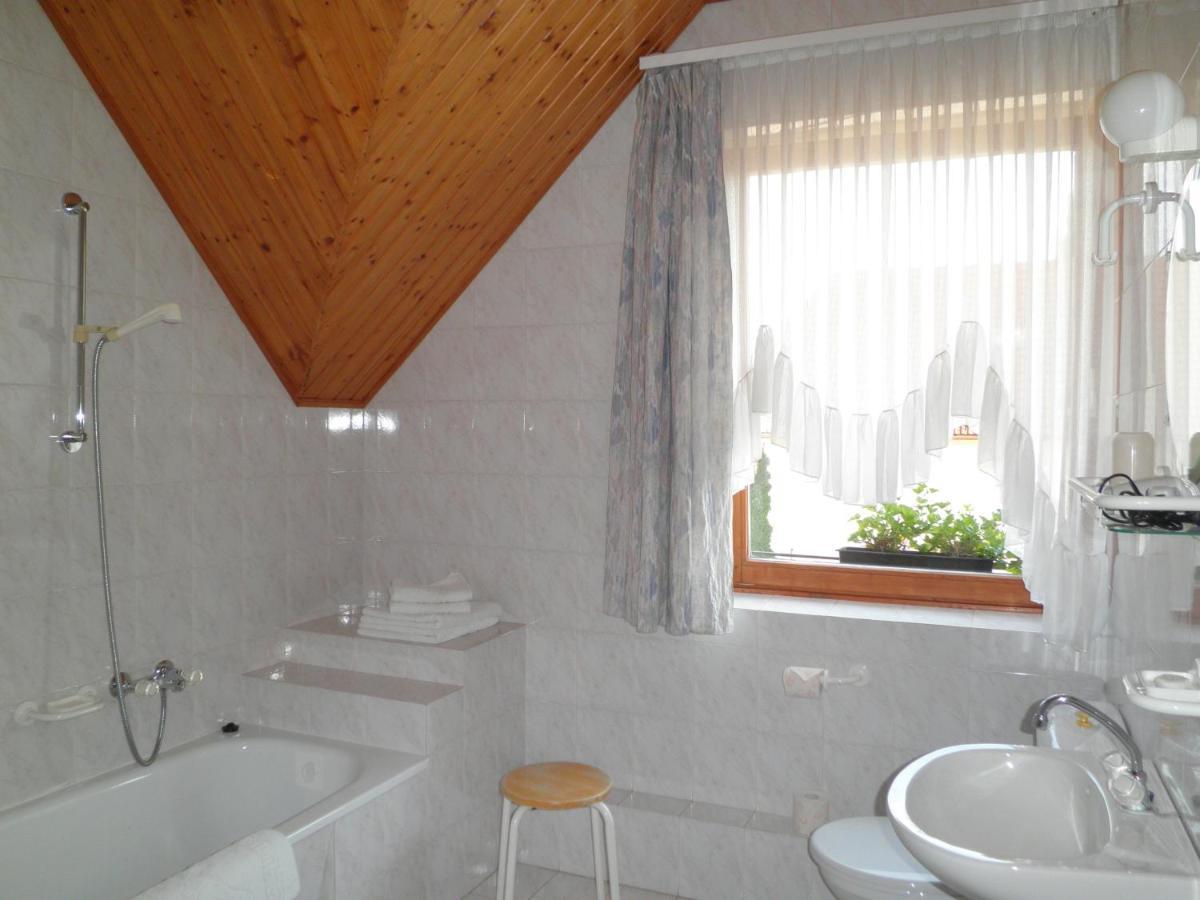 Gruendner Vendeghaz Bed & Breakfast Siofok Dış mekan fotoğraf