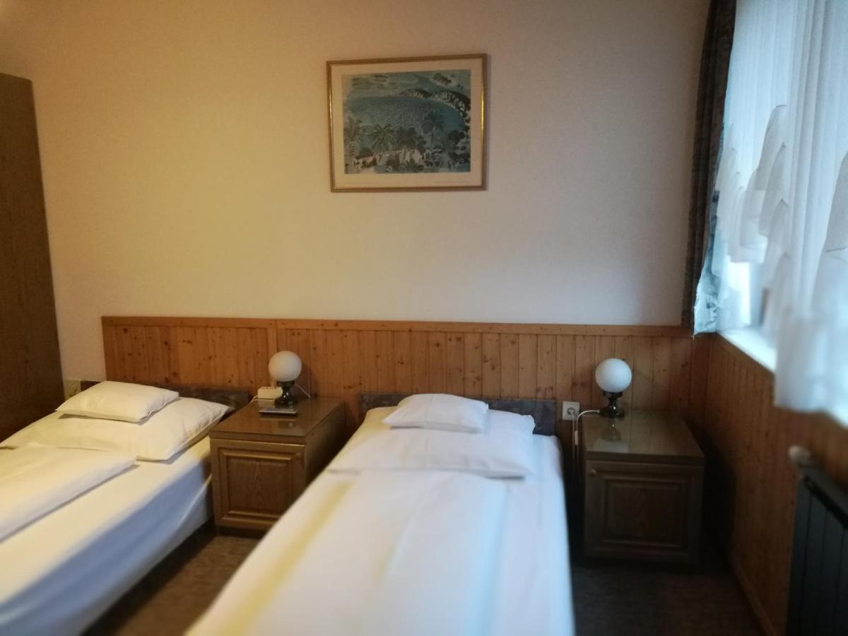 Gruendner Vendeghaz Bed & Breakfast Siofok Dış mekan fotoğraf